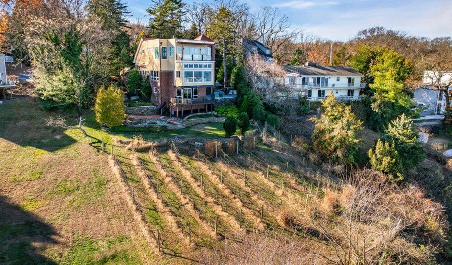 18 Belvidere Rd, Atlantic Highlands, NJ 07716 - 4 Beds, 4 Bath