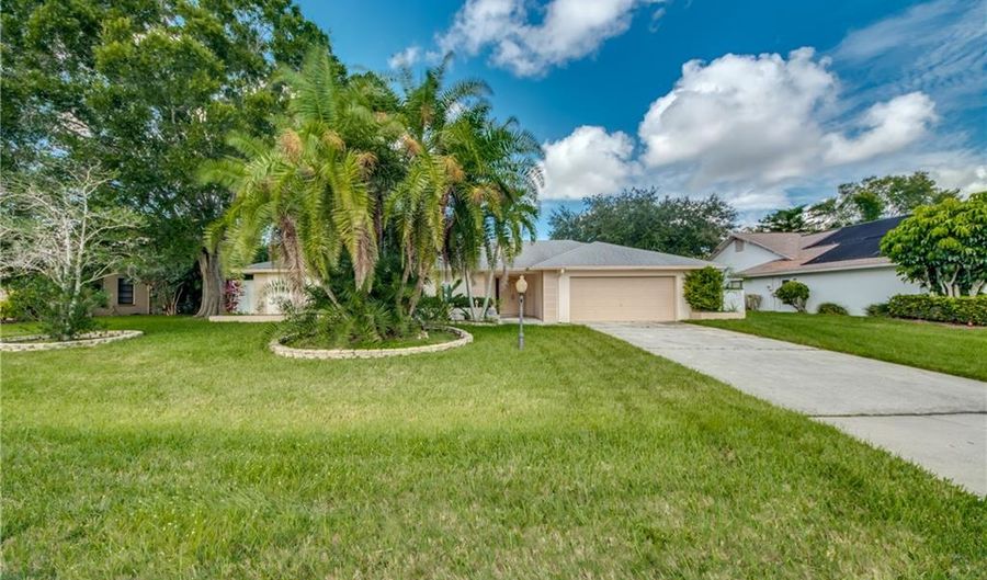 14556 Aeries Way Dr, Fort Myers, FL 33912 - 5 Beds, 3 Bath