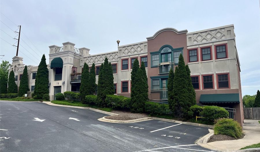 37 Hiawassee St E302, Asheville, NC 28801 - 1 Beds, 1 Bath