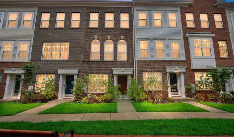 12526 ADOBE Aly, Beltsville, MD 20705 - 3 Beds, 4 Bath
