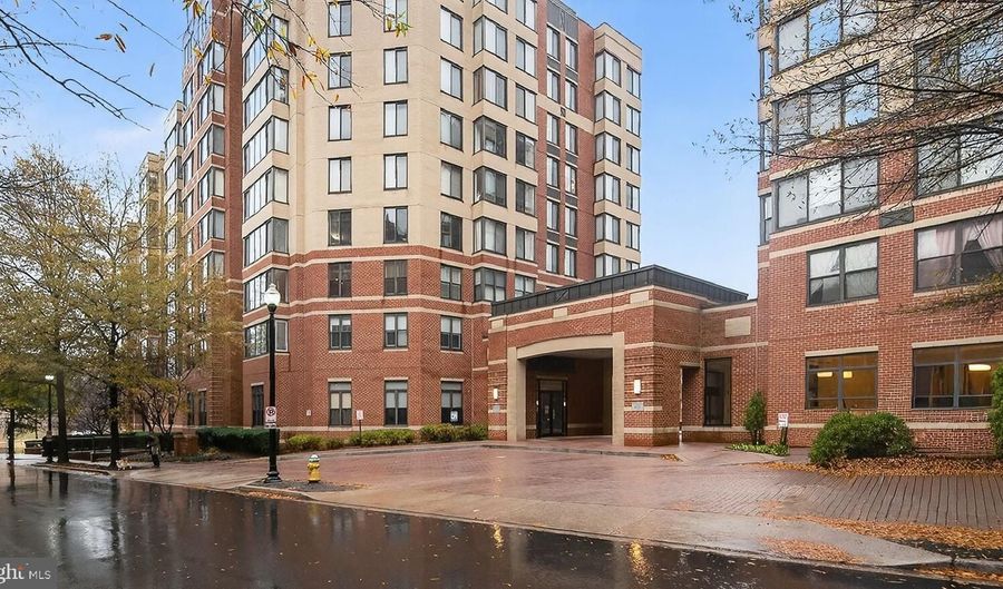 2220 FAIRFAX Dr 707, Arlington, VA 22201 - 2 Beds, 2 Bath