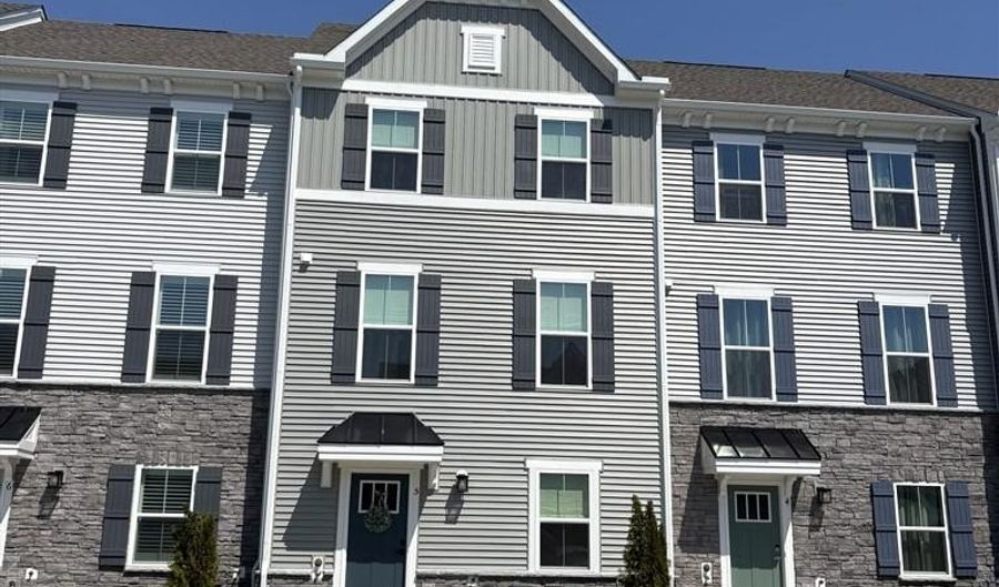 12433 COASTAL MARSH Dr 5, Berlin, MD 21811 - 4 Beds, 4 Bath