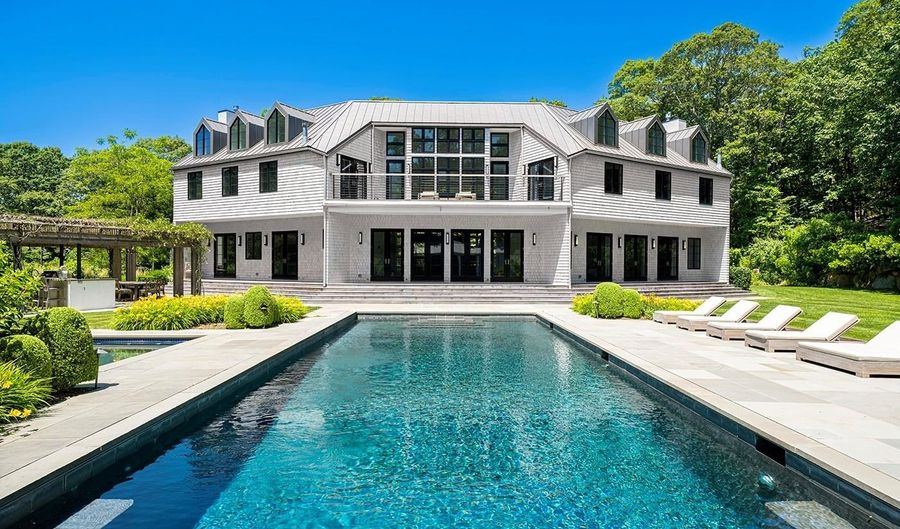68 Fresh Pond Rd, Amagansett, NY 11930 - 6 Beds, 10 Bath