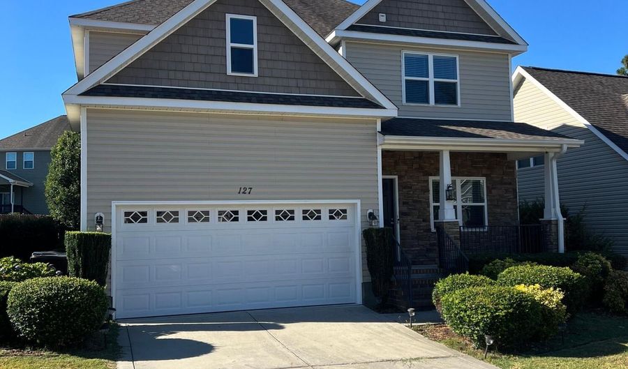 127 Lightwater Dr, Aberdeen, NC 28315 - 4 Beds, 3 Bath