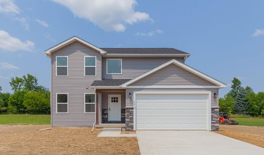 2012 Green Acres Dr, Adrian, MI 49221 - 2 Beds, 3 Bath