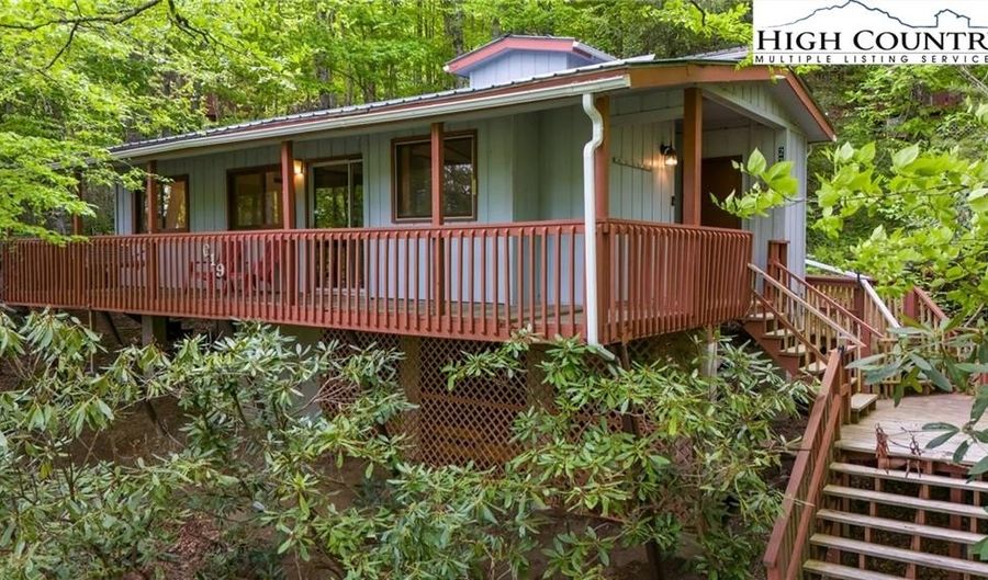 236 Laurel Ridge Rd, Banner Elk, NC 28604 - 3 Beds, 2 Bath