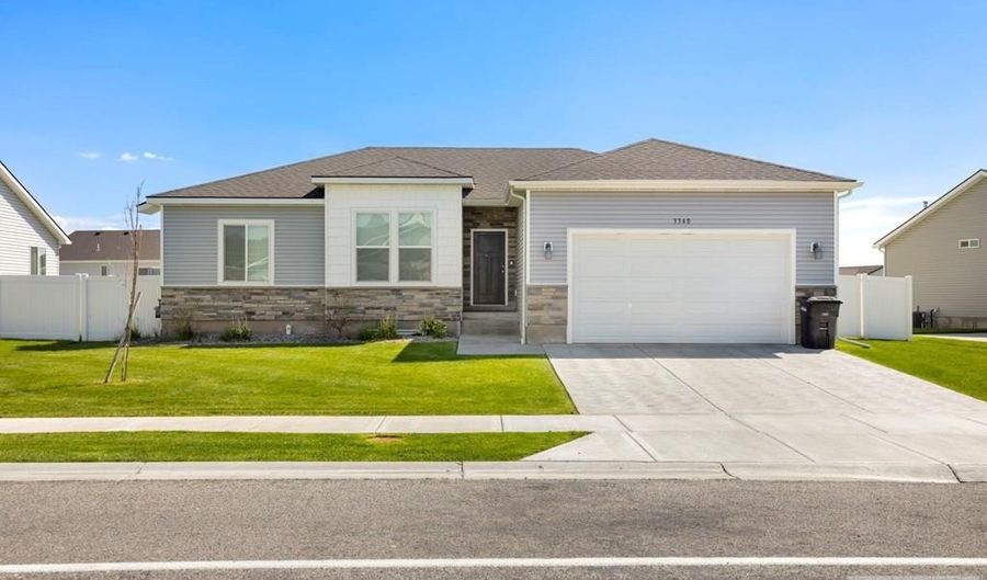 3340 Judy St, Ammon, ID 83406 - 3 Beds, 2 Bath