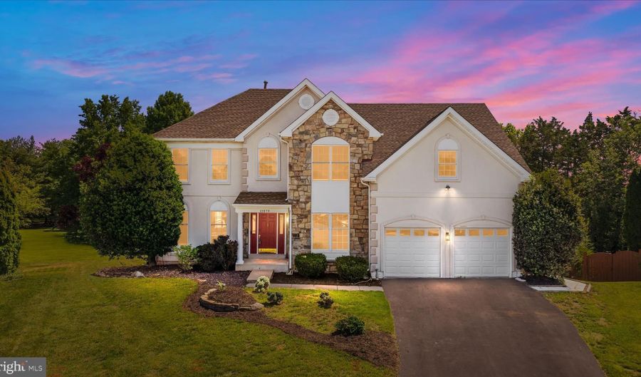 43870 LUDLUM Ct, Ashburn, VA 20147 - 5 Beds, 4 Bath