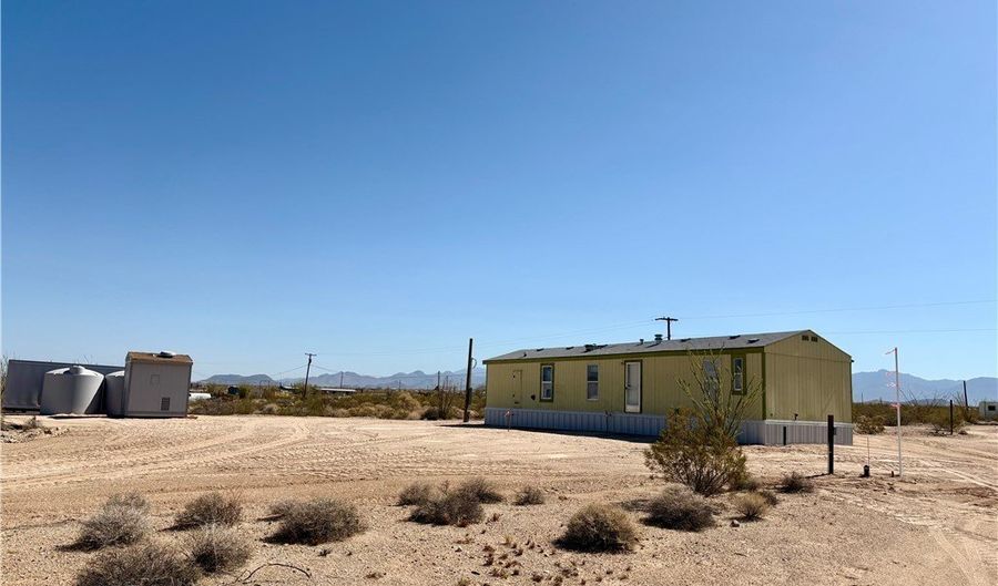 14355 S Angell Rd, Yucca, AZ 86438 - 2 Beds, 2 Bath