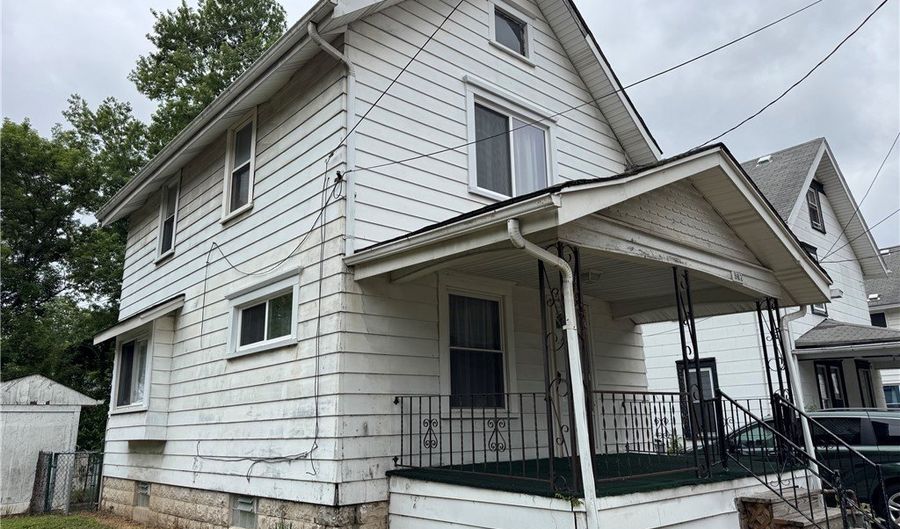 582 Robinette Ct, Akron, OH 44310 - 2 Beds, 1 Bath