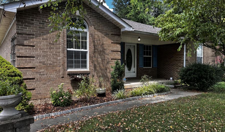 408 Camptown Rd, Bardstown, KY 40004 - 3 Beds, 2 Bath