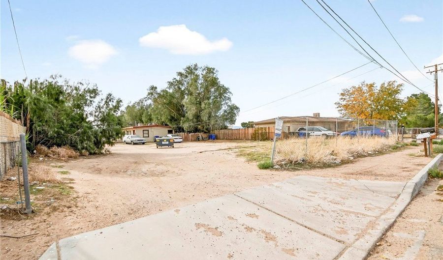 11389 Lee Ave, Adelanto, CA 92301 - 6 Beds, 4 Bath