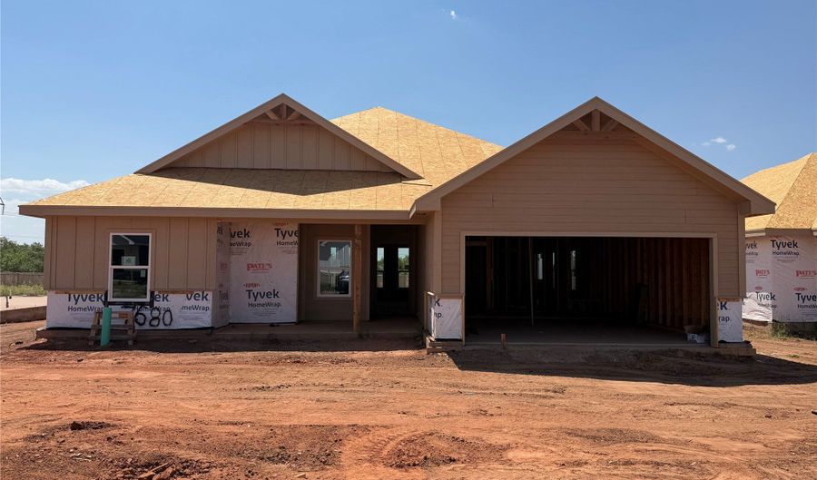 7680 Lake Ridge Pkwy, Abilene, TX 79602 - 4 Beds, 2 Bath