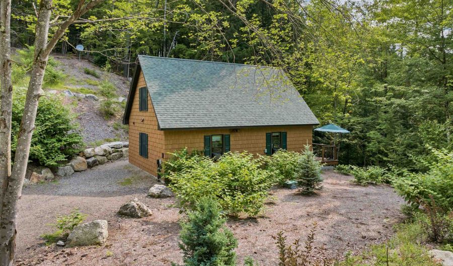 479 River Rd, Bridgewater, NH 03222 - 2 Beds, 1 Bath