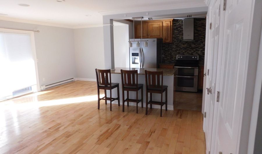 38 Padanaram Ave 1, Danbury, CT 06811 - 2 Beds, 1 Bath