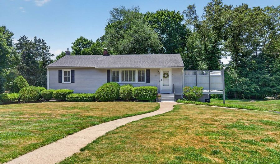 39 Green Hill Ln, Cheshire, CT 06410 - 3 Beds, 2 Bath