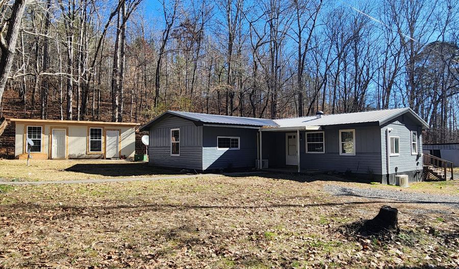 208 County Road 44, Athens, TN 37303 - 3 Beds, 2 Bath