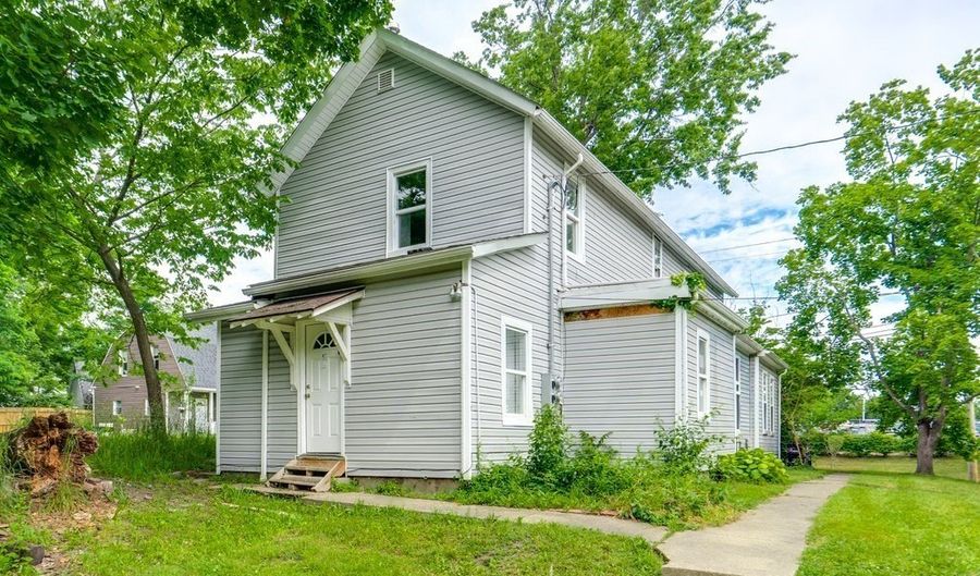 340 Crosby St, Akron, OH 44303 - 5 Beds, 4 Bath
