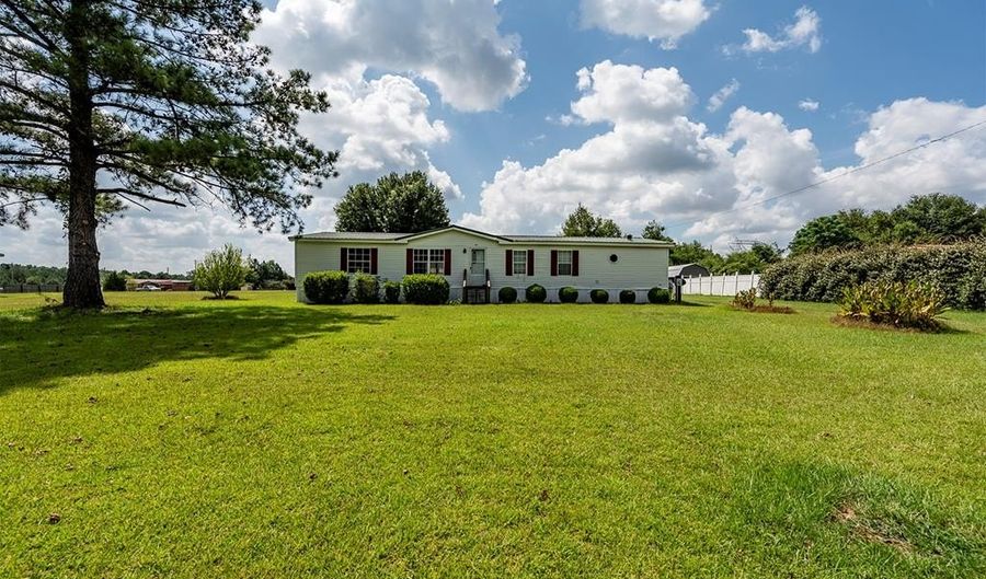 107 Oakridge Dr, Americus, GA 31709 - 3 Beds, 2 Bath