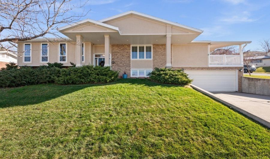 2671 S EDGEHILL Dr E, Bountiful, UT 84010 - 5 Beds, 3 Bath