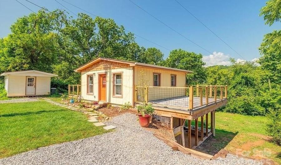 151 153 Vinewood Cir, Asheville, NC 28806 - 2 Beds, 1 Bath