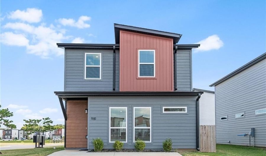 981 Ventnor Ave, Bentonville, AR 72713 - 2 Beds, 3 Bath