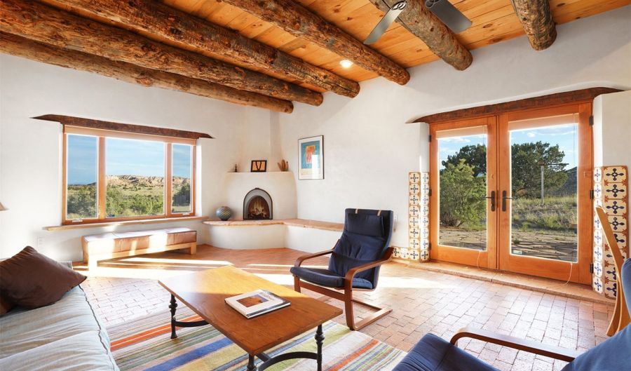 21 Canjilon St, Abiquiu, NM 87510 - 2 Beds, 2 Bath