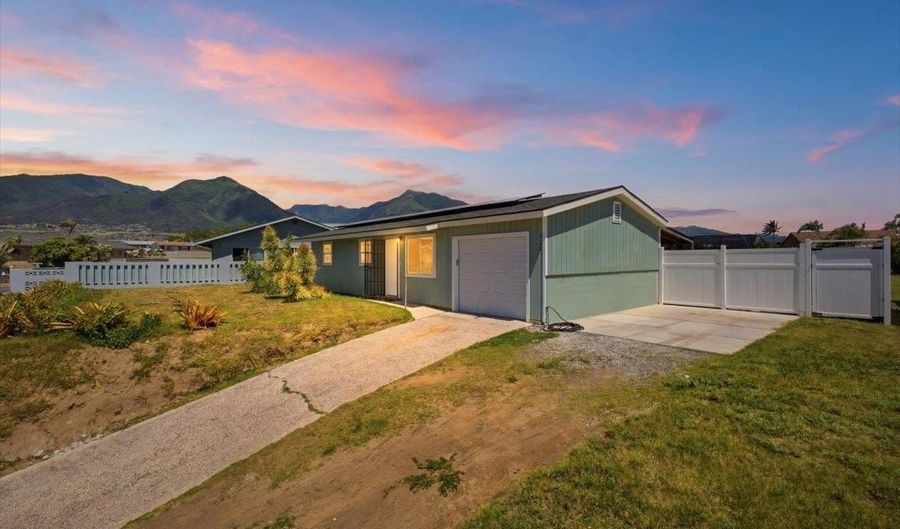 524 Kaao Cir, Kahului, HI 96732 - 3 Beds, 1 Bath