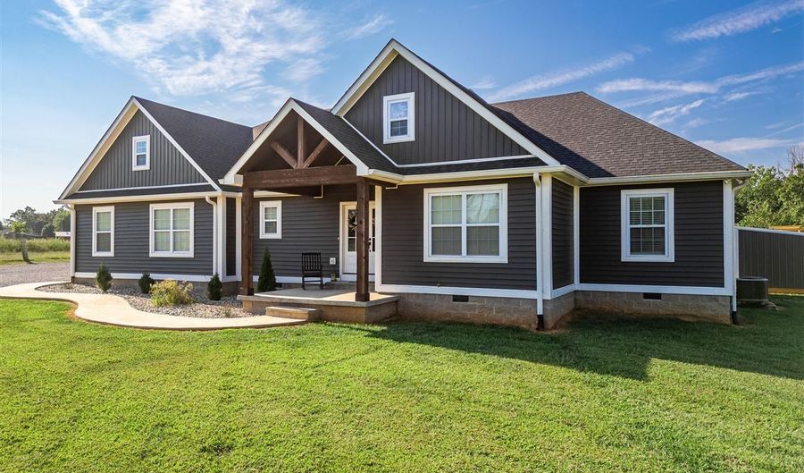 1807 Browning Rd, Auburn, KY 42206 - 4 Beds, 2 Bath