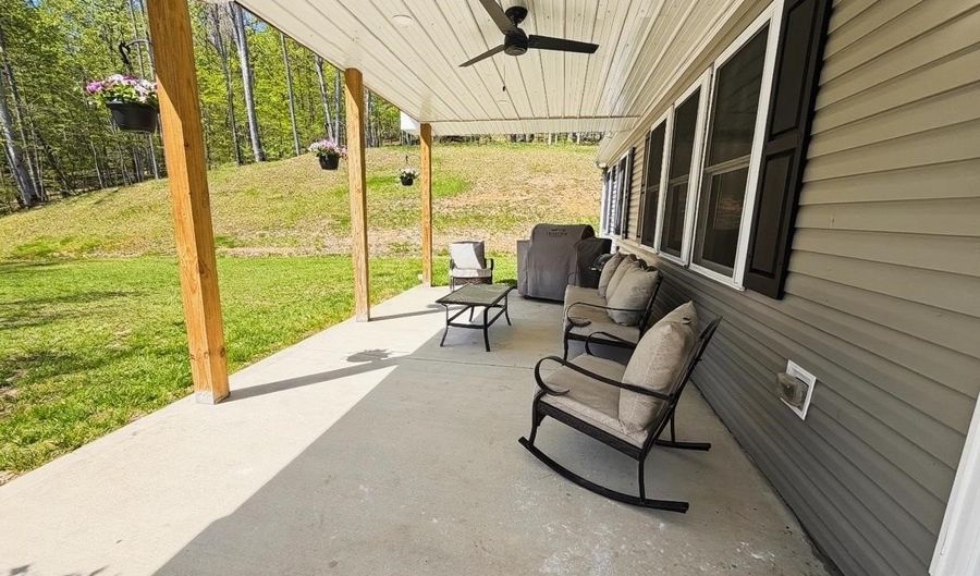 1113 Hale Branch Rd, Barboursville, WV 25504 - 3 Beds, 2 Bath