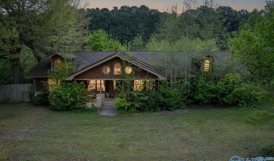 51 County Road 1856, Arab, AL 35016 - 5 Beds, 3 Bath