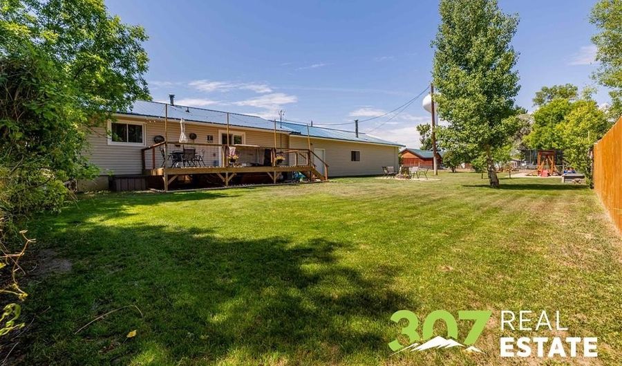153 E 1st St N, Cowley, WY 82420 - 4 Beds, 1 Bath