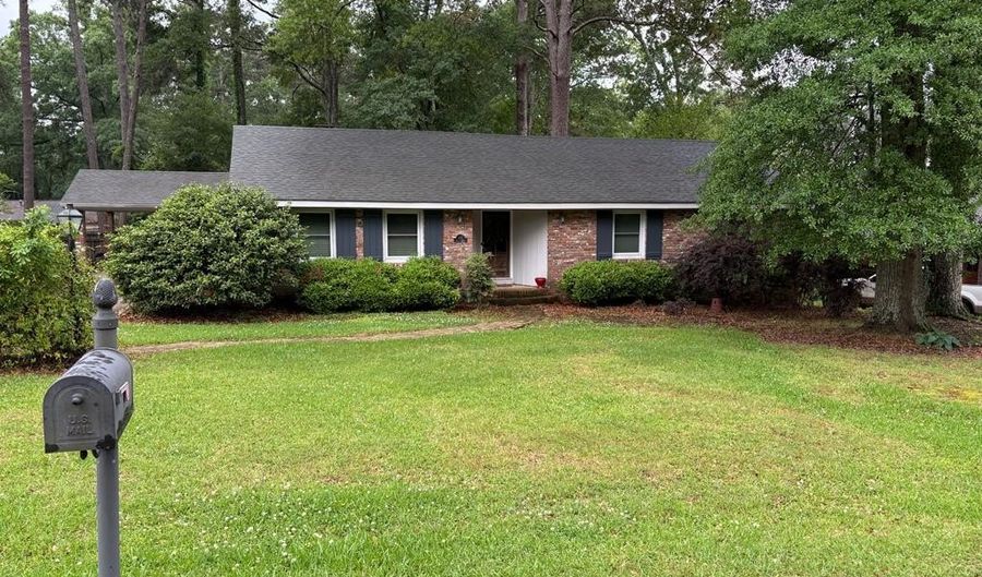 103 South St, Brookhaven, MS 39601 - 3 Beds, 2 Bath