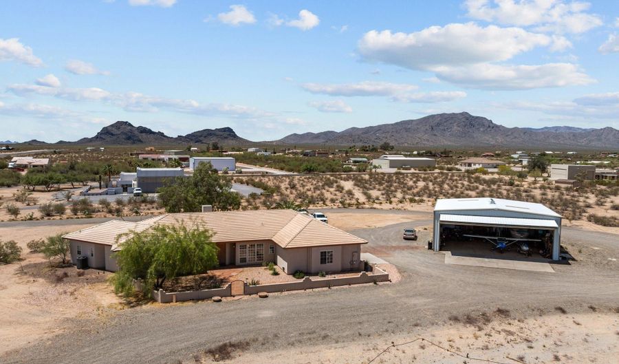 48235 N 513TH Ave, Aguila, AZ 85320 - 3 Beds, 3 Bath