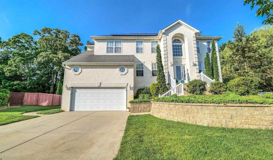 7 Ruth Ct, Absecon, NJ 08201 - 5 Beds, 4 Bath