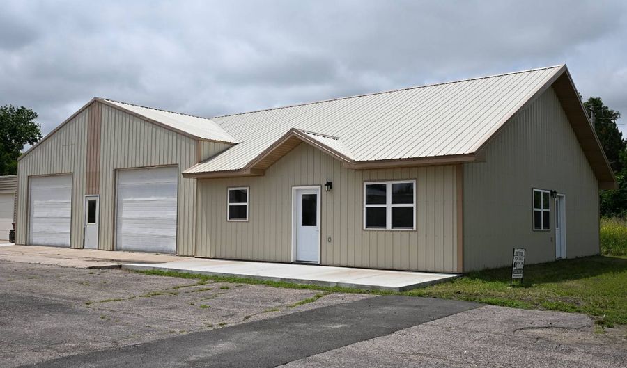 235 Third St, Bartlett, NE 68622 - 2 Beds, 1 Bath