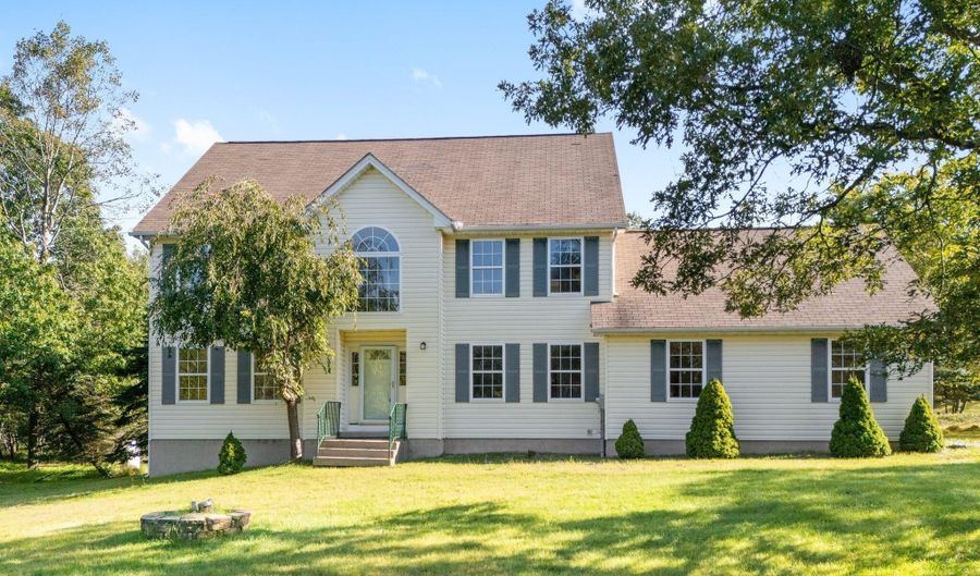 191 Winding Way, Albrightsville, PA 18210 - 4 Beds, 3 Bath