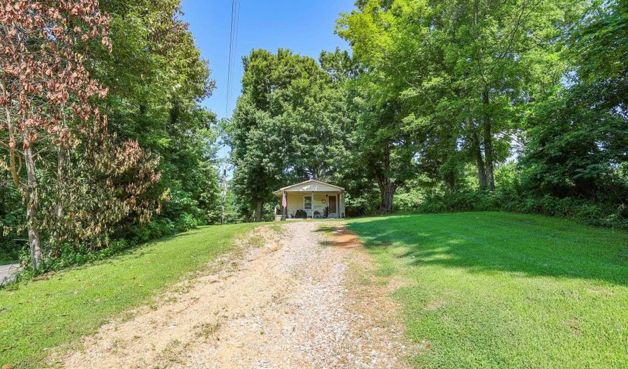 1715 State Route 80 W, Arlington, KY 42021 - 3 Beds, 1 Bath