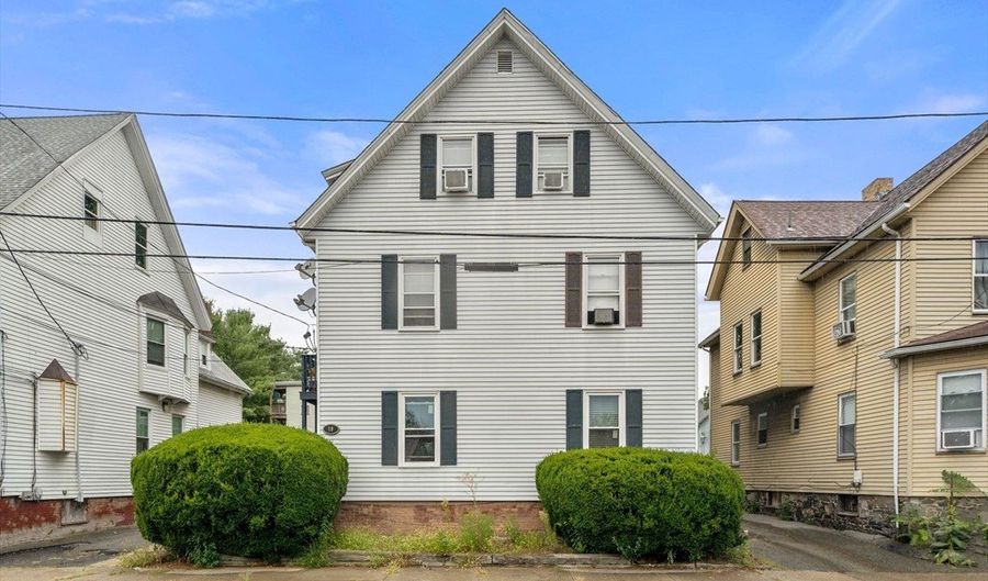 10 Holman St C, Attleboro, MA 02703 - 2 Beds, 1 Bath