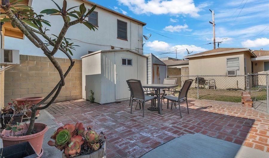 8148 Madison Ave, South Gate, CA 90280 - 4 Beds, 2 Bath