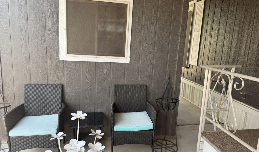 2200 N DELAWARE Dr 62, Apache Junction, AZ 85120 - 3 Beds, 2 Bath