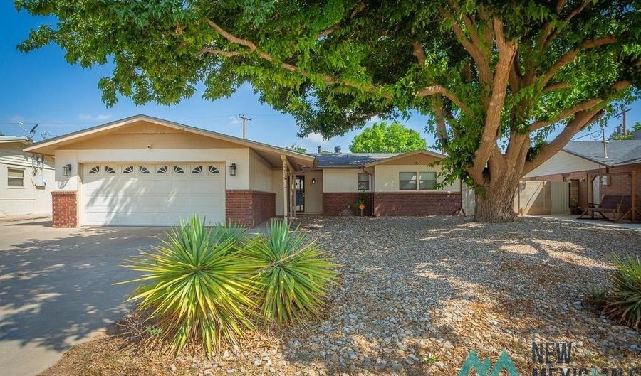 2202 W Clayton Ave, Artesia, NM 88210 - 3 Beds, 2 Bath