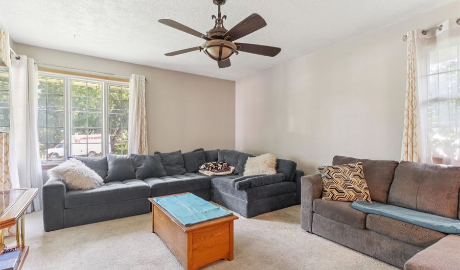 2936 E Tiffin Ave, Des Moines, IA 50317 - 3 Beds, 2 Bath
