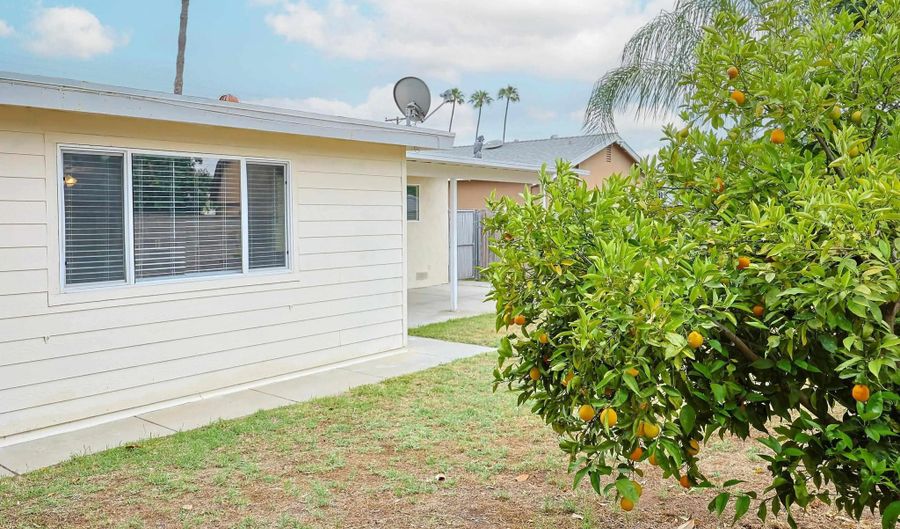 819 Daisy St, Escondido, CA 92027 - 3 Beds, 2 Bath