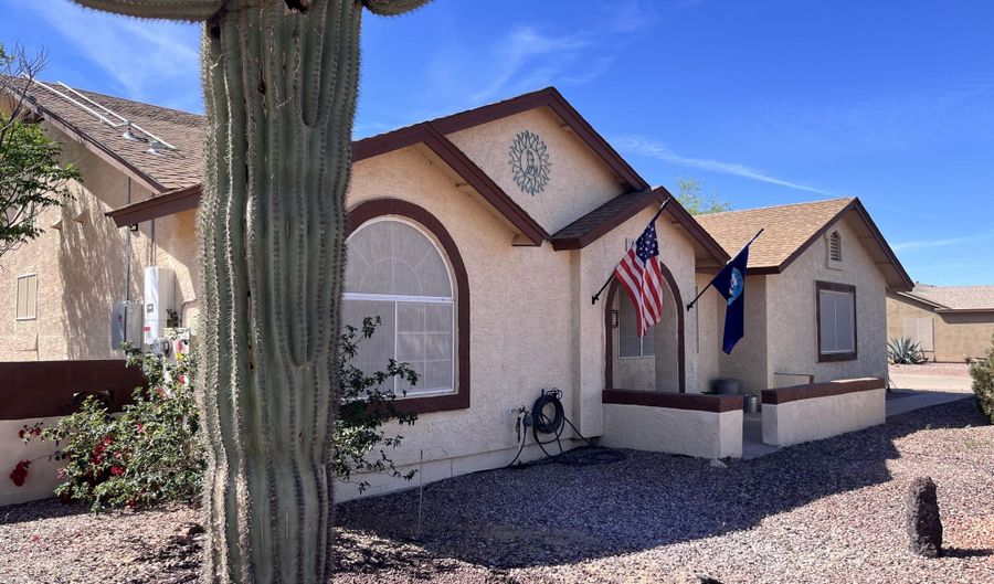 10361 W BUENA VISTA Dr, Arizona City, AZ 85123 - 2 Beds, 2 Bath