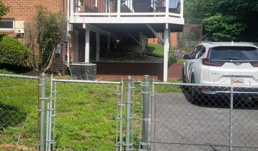 3905 STOCONGA Dr, Beltsville, MD 20705 - 1 Beds, 1 Bath