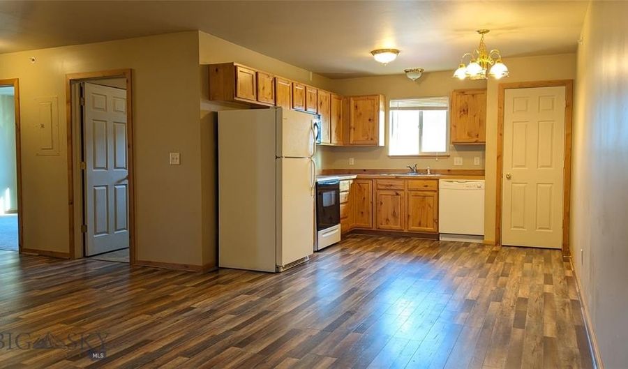 81 10th St 9, Belgrade, MT 59714 - 2 Beds, 1 Bath