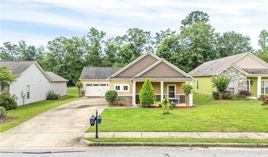2227 AUTUMN RIDGE Way, Auburn, AL 36879 - 3 Beds, 2 Bath