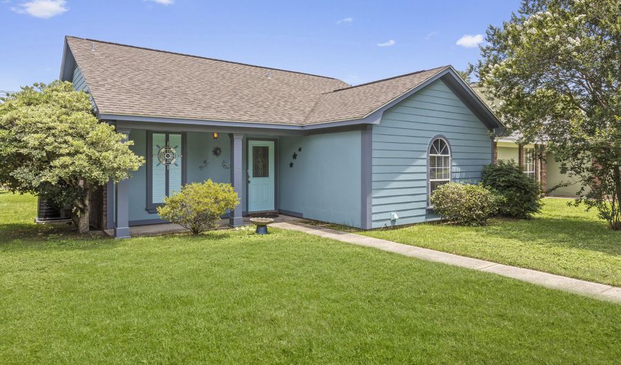 172 Briarfield Ave, Biloxi, MS 39531 - 2 Beds, 2 Bath