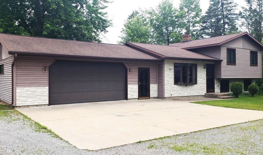 3821 90TH St N, Wisconsin Rapids, WI 54494 - 3 Beds, 2 Bath
